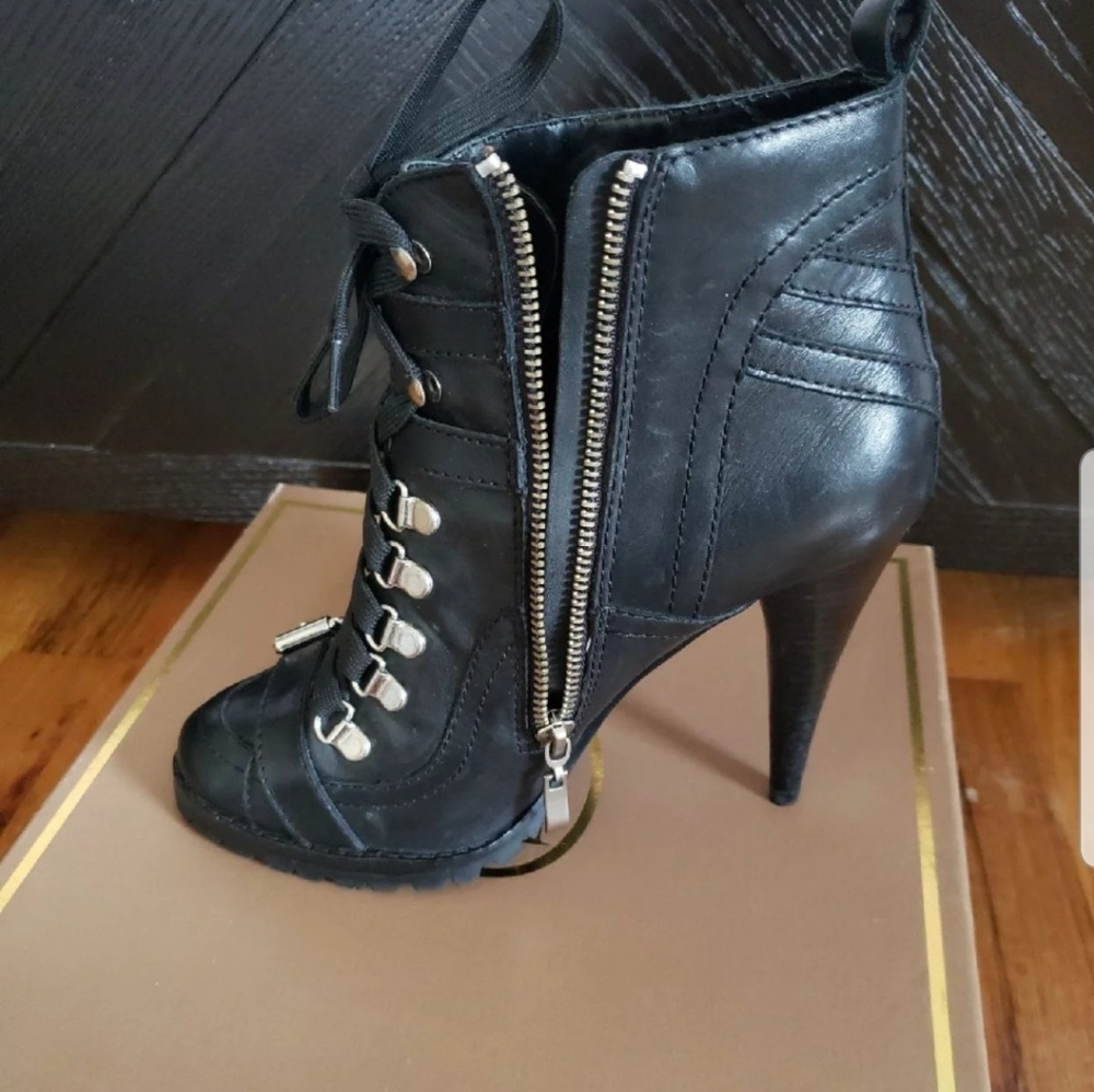 Ankle boots